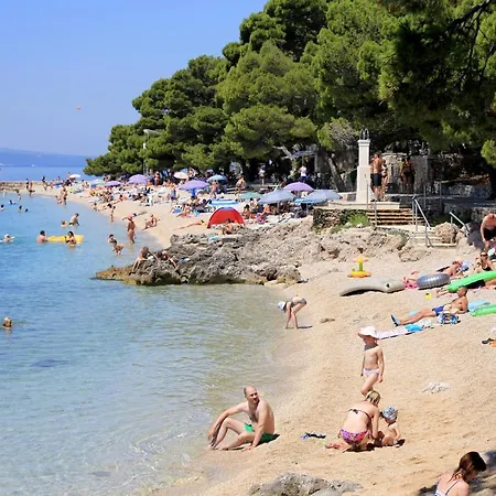 Apartamento With A Swimming Pool Brela, Makarska - 19345