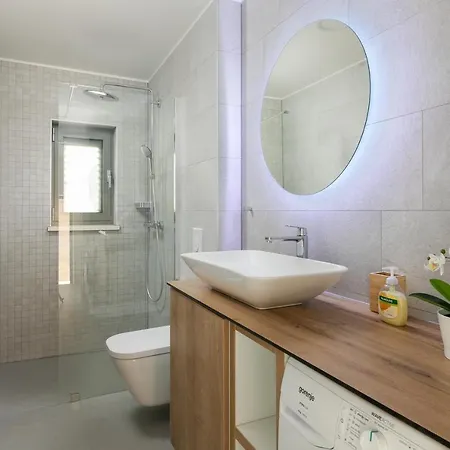 With Swimming Pool Brela, Makarska - 19345 * Brela