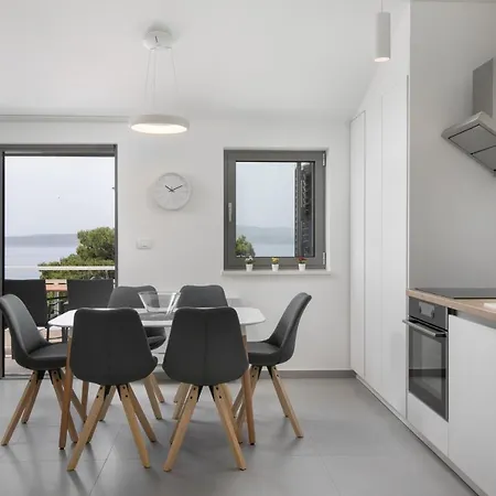 With Swimming Pool Brela, Makarska - 19345 Brela