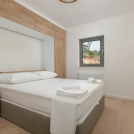 Appartement With Swimming Pool Brela, Makarska - 19345 Brela