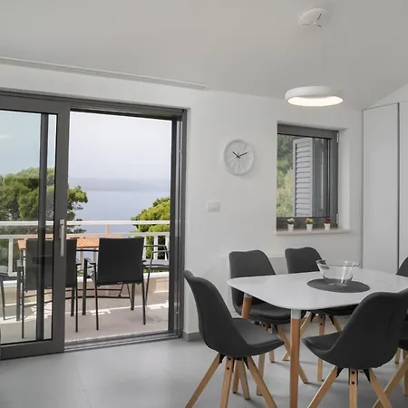 Appartement With Swimming Pool Brela, Makarska - 19345 Brela