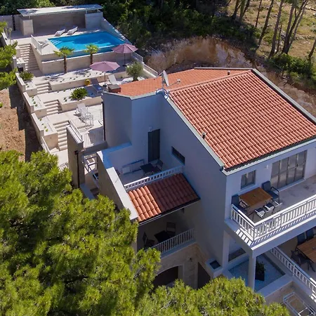 With A Swimming Pool Brela, Makarska - 19345 Apartamento