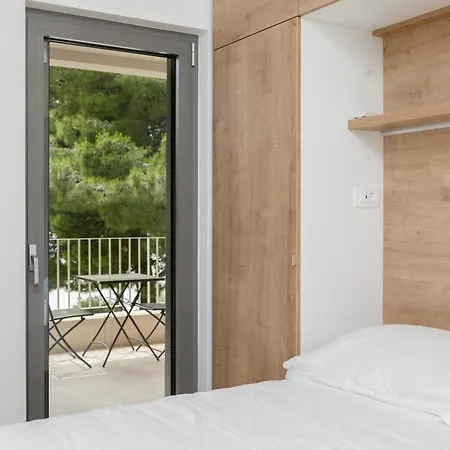 With A Swimming Pool Brela, Makarska - 19345 Apartamento Brela